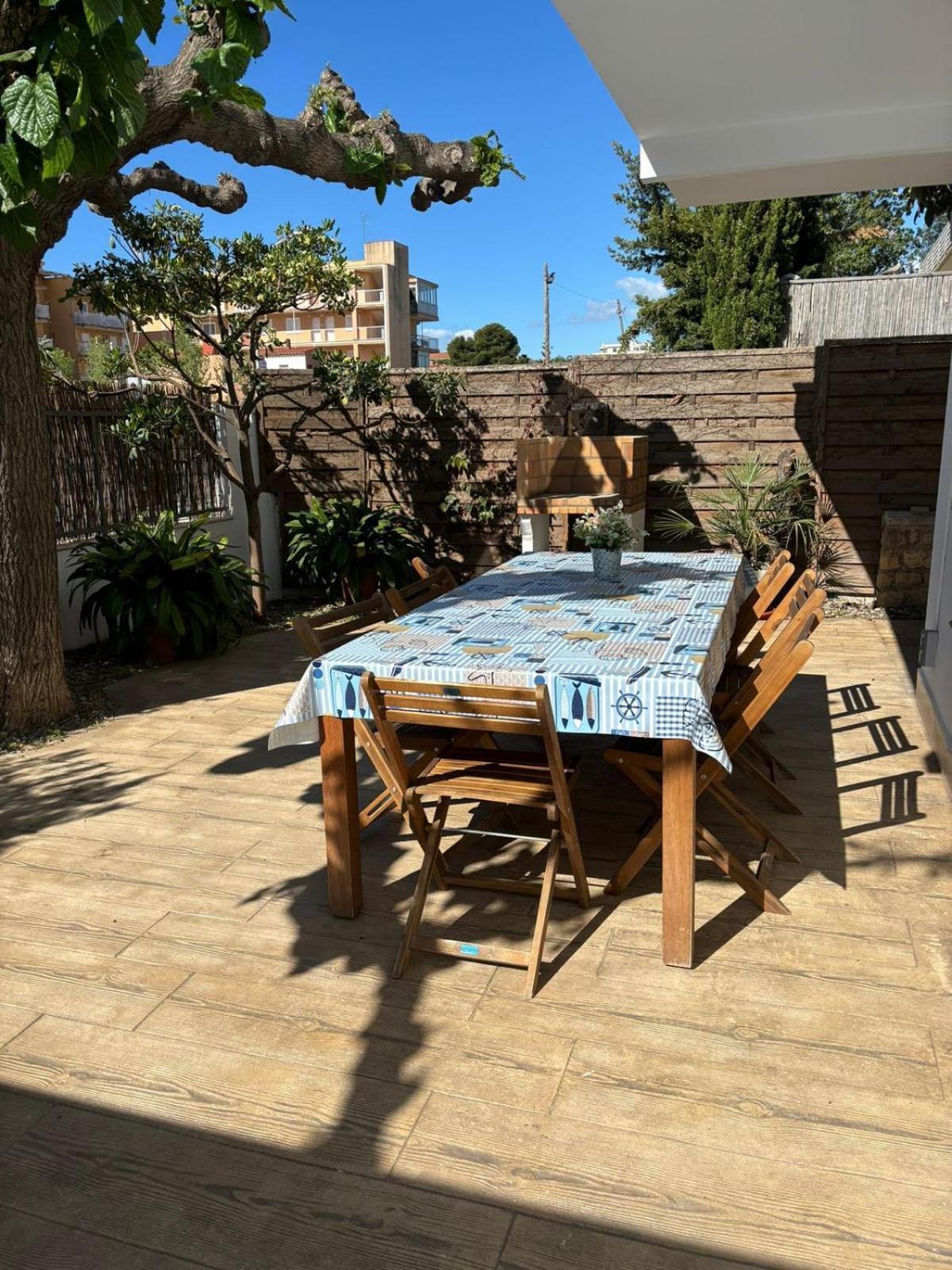 Villa Paula Trinidad Salou Bagian luar foto